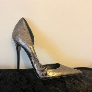 Zara Woman’s Snakeskin Pump
